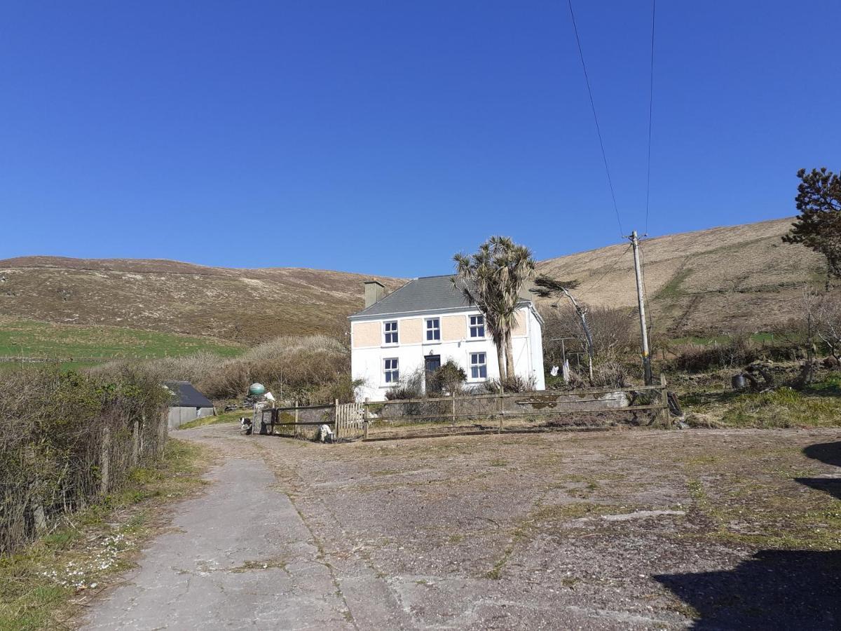 Gleann Loic Farmhouse Villa Dingle Exterior photo